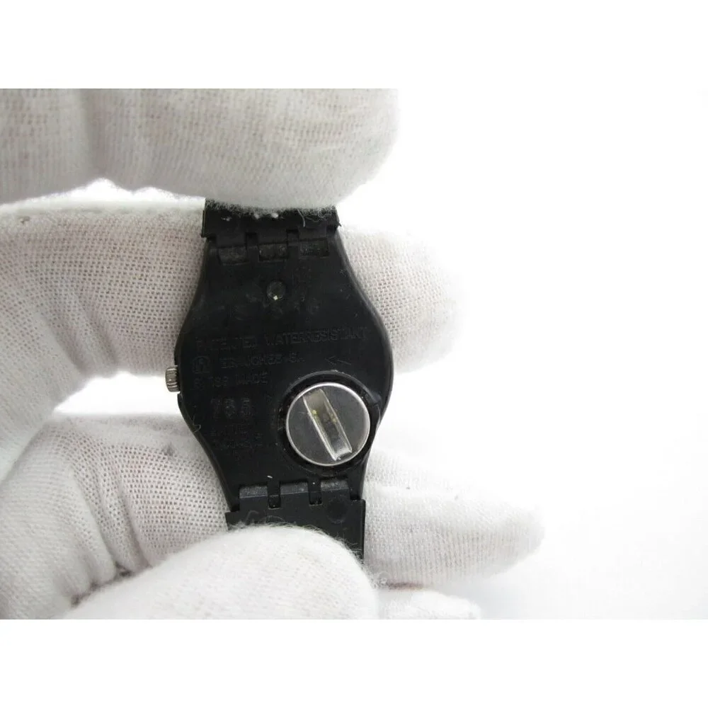 Vtg Women Swatch  Quartz WR Analog 25mm Dial Round Watch (G706) 